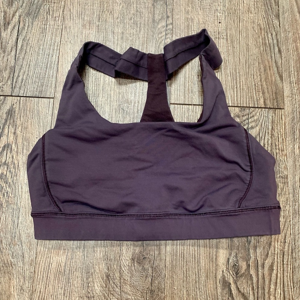 Lululemon sports bra